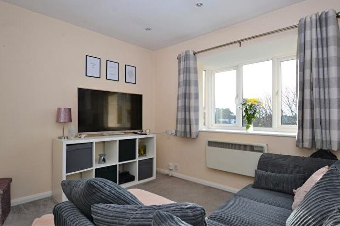 1 Bedroom Garage / Parking To Rent In North Street, Nailsea, North Somerset, BS48