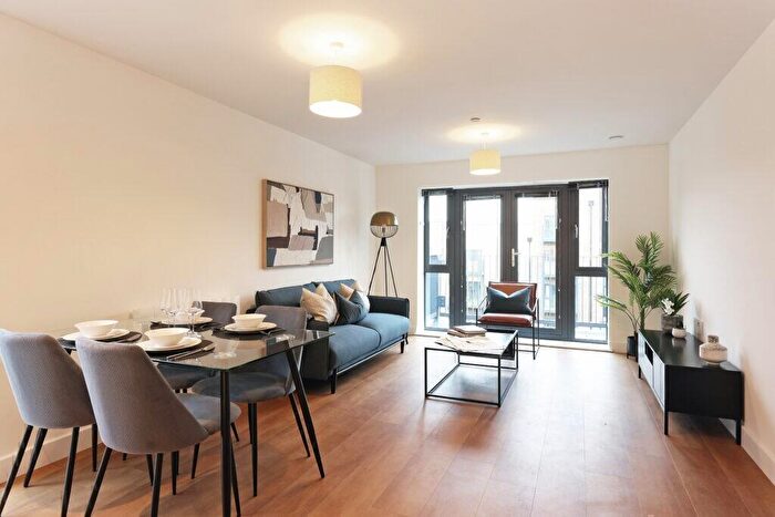 1 Bedroom Flat To Rent In The Cavalry, Cook Way, RG2