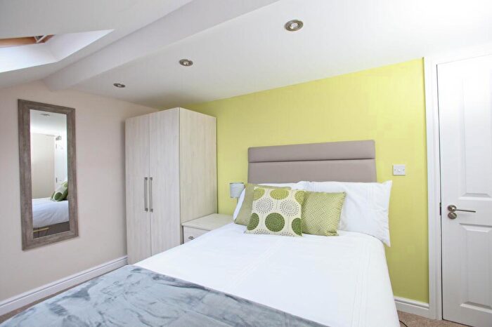 1 Bedroom Terraced House To Rent In Waylen Street, Reading, RG1