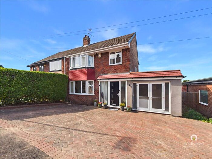 3 Bedroom Semi Detached House For Sale In Cromwell Road, Whickham, NE16