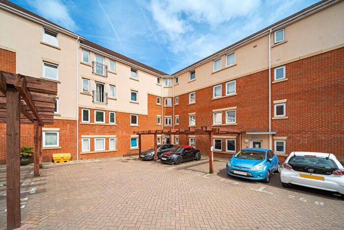 2 Bedroom Flat For Sale In Addison Road, Tunbridge Wells, Kent, TN2