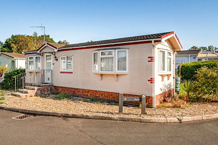 1 Bedroom Park Home For Sale In Mytchett Farm Park, Mytchett Road, Mytchett, Camberley, Surrey, GU16