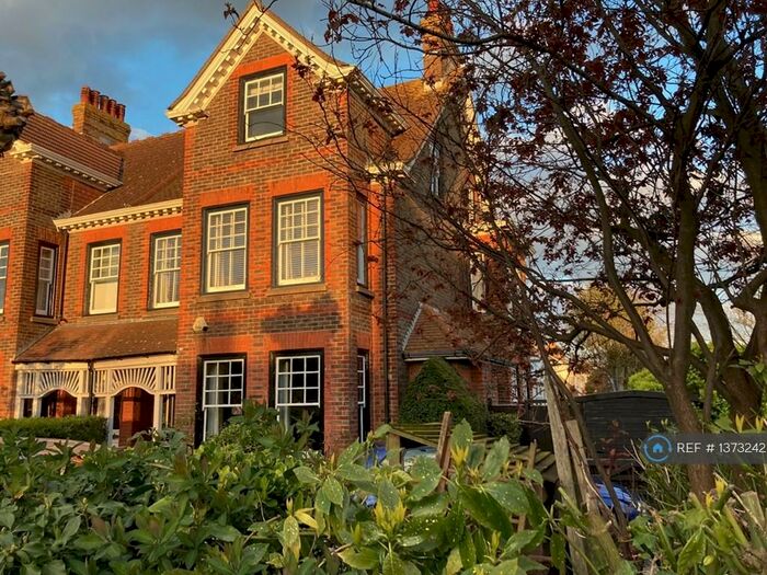 5 Bedroom Semi-Detached House To Rent In Buckingham Road, Shoreham-By-Sea, BN43