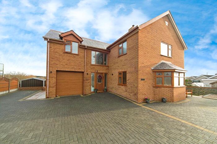 4 Bedroom Detached House For Sale In Valley, Holyhead, Isle Of Anglesey, LL65
