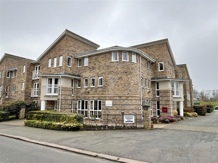 1 Bedroom Flat For Sale In Ladybower Court, North Road, Glossop, SK13