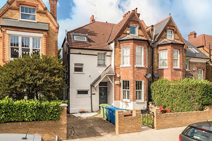 3 Bedroom Flat For Sale In Therapia Road, East Dulwich, SE22