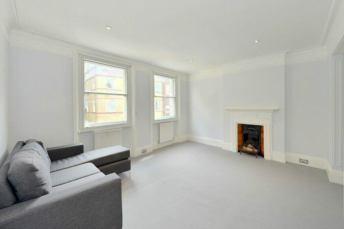 3 Bedroom Flat To Rent In Hurlingham Mansions, Fulham, SW6