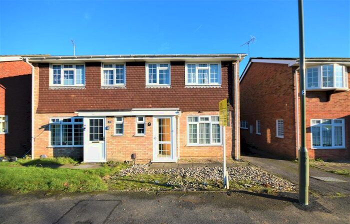 4 Bedroom Semi-Detached House To Rent In Southway, Guildford, GU2