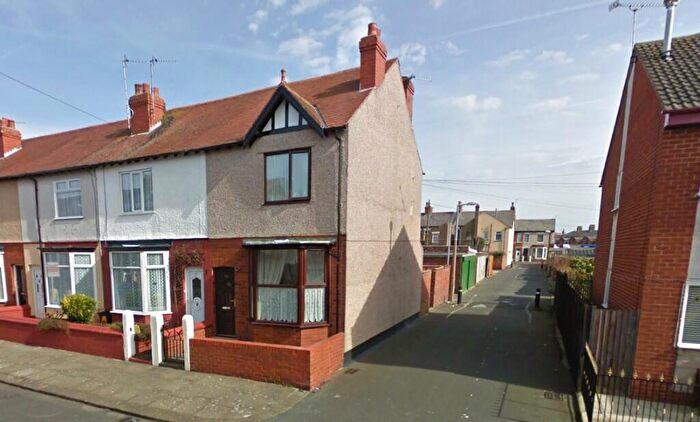 2 Bedroom End Of Terrace House To Rent In Oak Street, Fleetwood, Lancashire, FY7