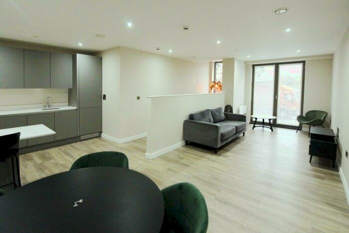 2 Bedroom Apartment To Rent In Oxygen Tower, Store Street, Manchester, M1