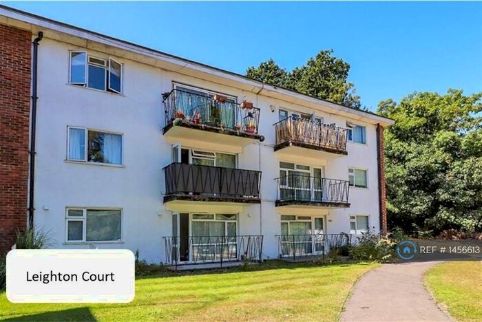 2 Bedroom Flat To Rent In Copperdale Close, Earley, Reading, RG6