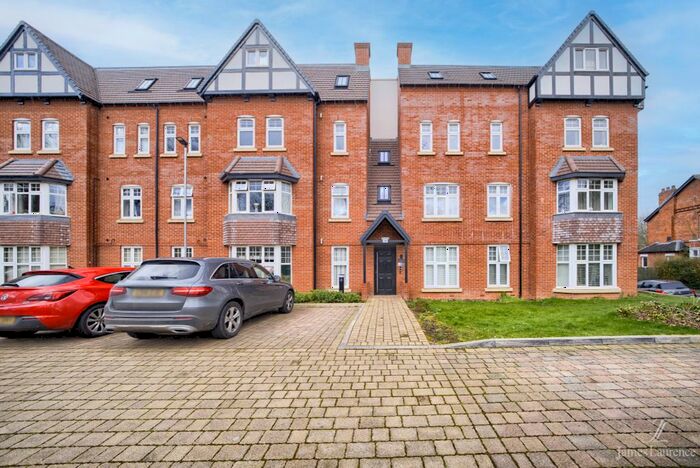 2 Bedroom Flat To Rent In Oakview Apartments, Wake Green Road, Moseley, B13