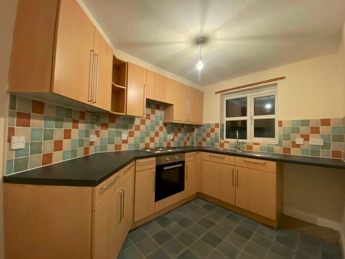 2 Bedroom Apartment To Rent In Kingfisher Court, Beamont Drive, Ashton-On-Ribble, PR1