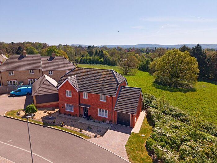 4 Bedroom Detached House For Sale In Sinclair Drive, Pulborough, RH20