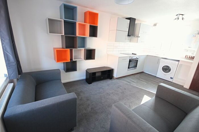 1 Bedroom Flat To Rent In Consort Walk, Hyde Park, Leeds, LS3