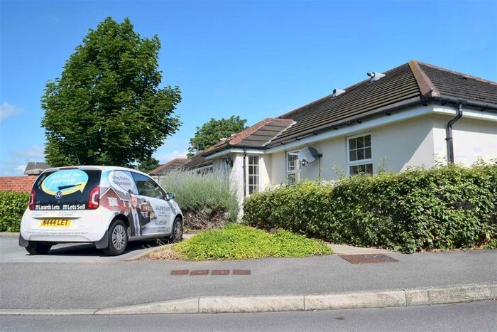 1 Bedroom Flat To Rent In Robin Close, Brough, HU15