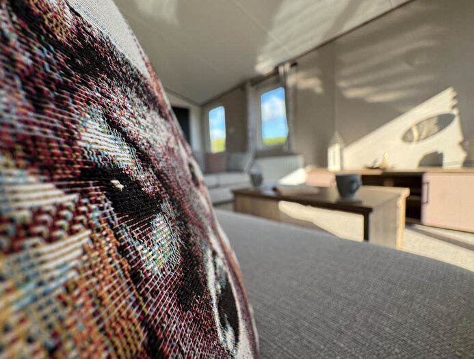 2 Bedroom Lodge For Sale In Two Bed Willerby Horsham, Pevensey Bay Holiday Park, Pevensey Bay, Eastbourne, East Sussex, BN24