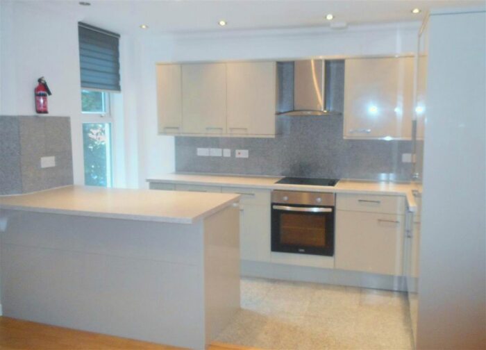 1 Bedroom Flat To Rent In Albany Road, Roath, Cardiff, CF24