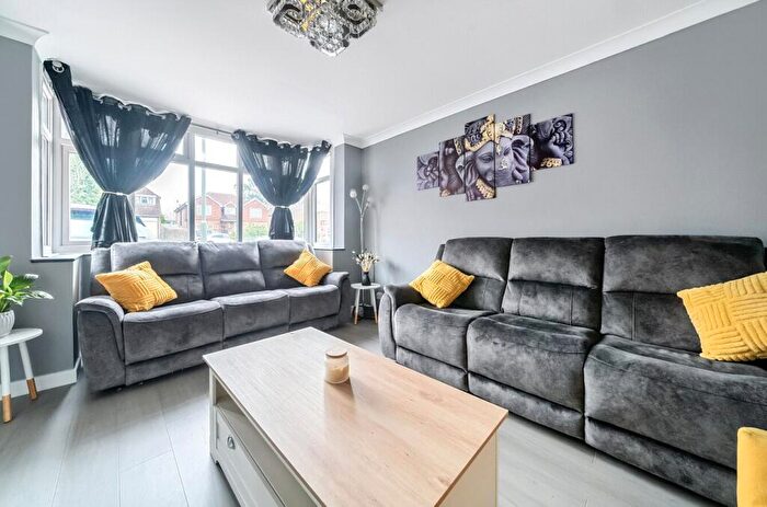 3 Bedroom Detached House For Sale In Bridge Road, Bagshot, Surrey, GU19