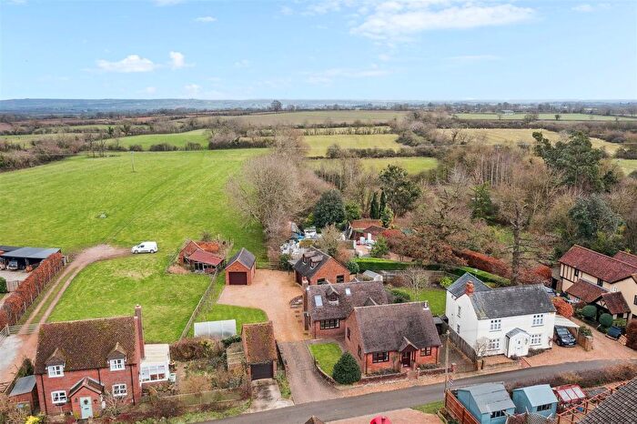 4 Bedroom Detached House For Sale In Ivy Lane, Stewkley, Buckinghamshire, LU7