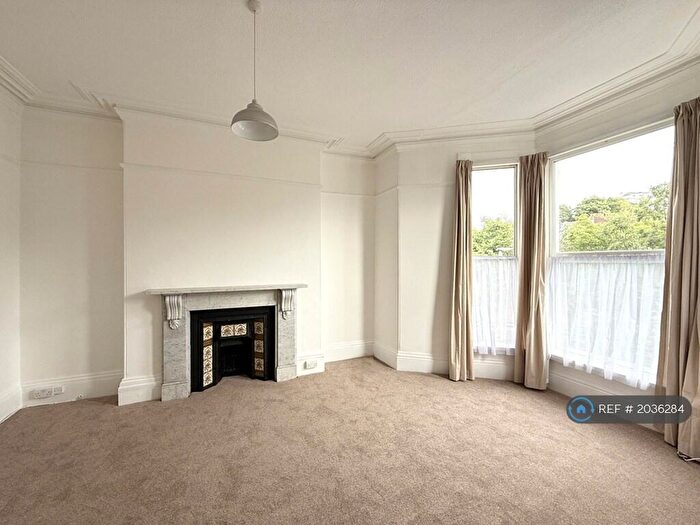 1 Bedroom Flat To Rent In Ermington Terrace, Plymouth, PL4