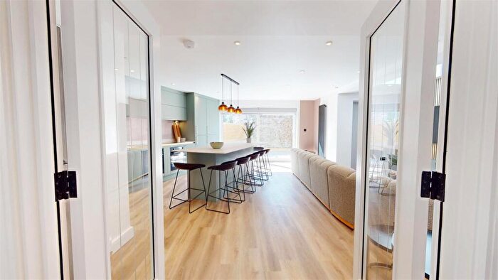 8 Bedroom House To Rent In Cranbrook Street, Cardiff, CF24