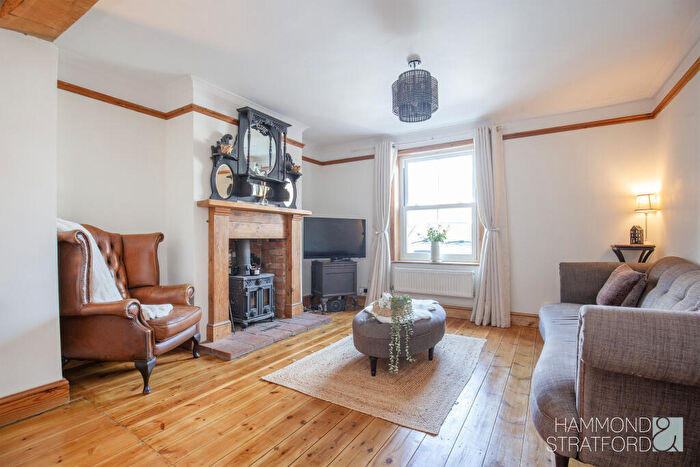 4 Bedroom Semi-Detached House For Sale In Mill Lane, Besthorpe, NR17