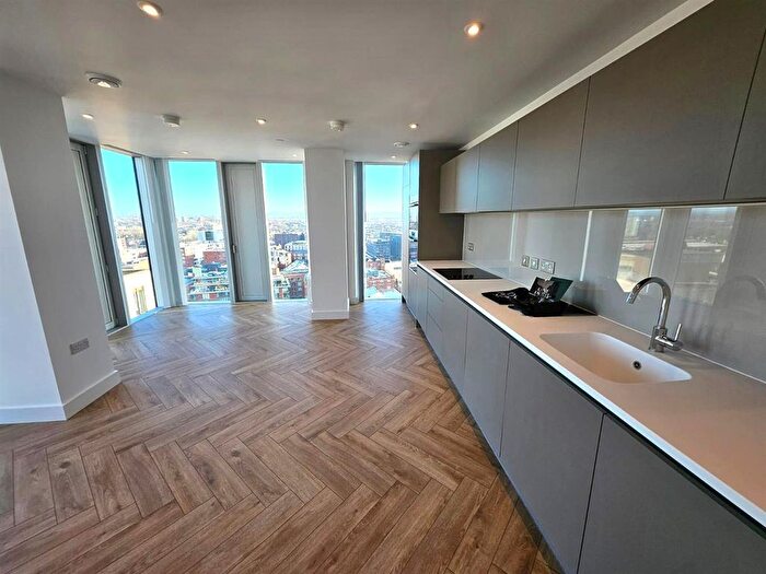 2 Bedroom Flat For Sale In Port Street, Manchester, M1