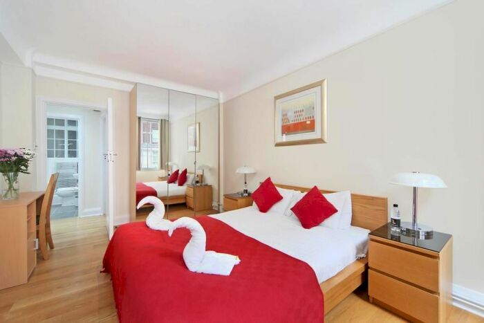 2 Bedroom Flat To Rent In Carrington House, Hertford Street, London, W1J