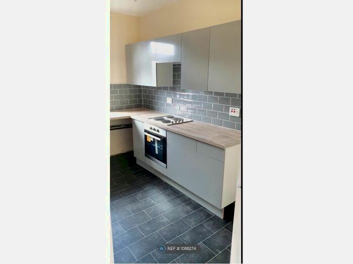 2 Bedroom Flat To Rent In Haining Terrace, Whitecross, Linlithgow EH49