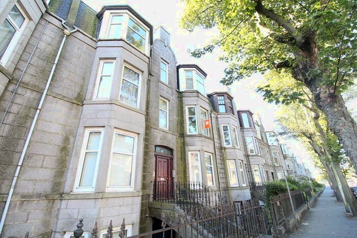 1 Bedroom Flat To Rent In Fonthill Road Flat, First Left, AB11