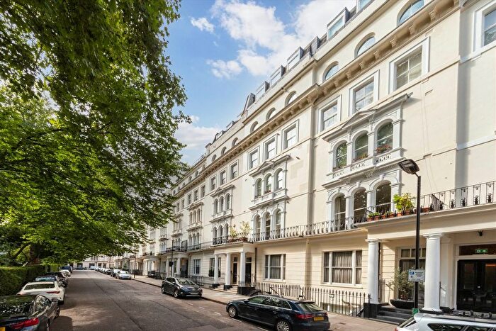 2 Bedroom Flat For Sale In Kensington Gardens Square, Notting Hill, W2