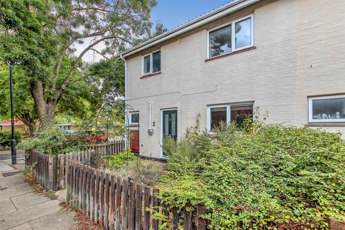 3 Bedroom End Of Terrace House To Rent In Wycliffe Road, Cambridge, CB1