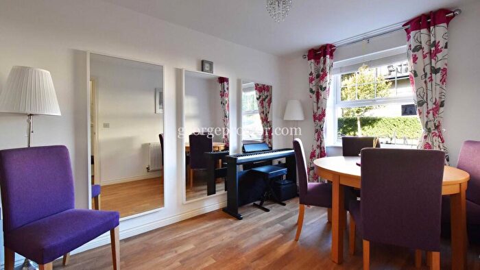 3 Bedroom Town House For Sale In Hawksmoor Grove, Bromley, BR2