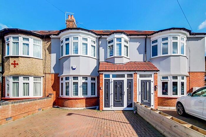 4 Bedroom Terraced House For Sale In Wentworth Gardens, Palmers Green, N13