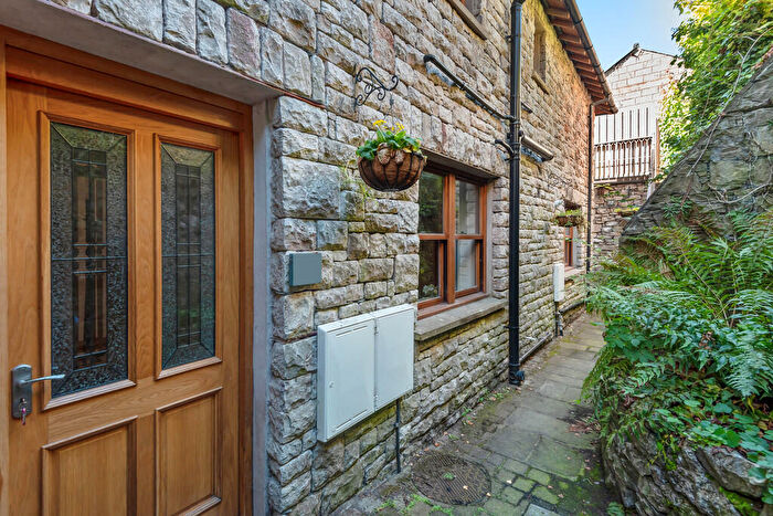 2 Bedroom Apartment To Rent In Kendal Green, Kendal, Cumbria, LA9