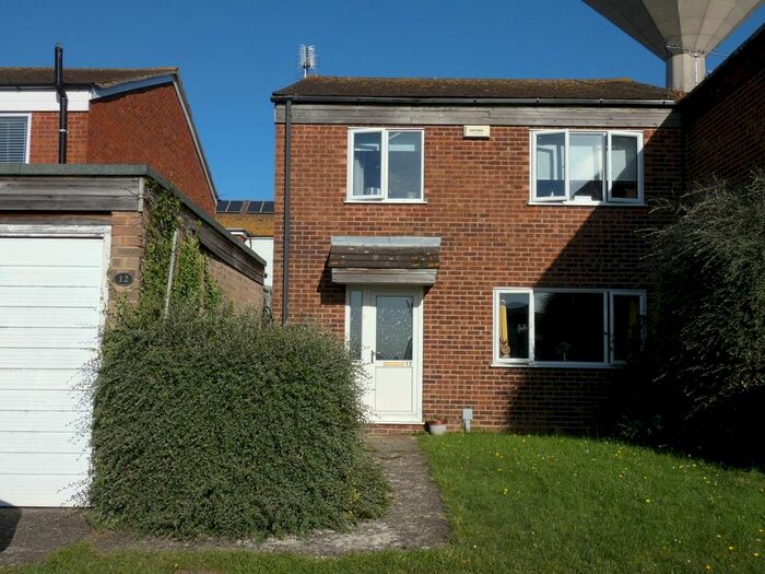4 Bedroom Semi-Detached House To Rent In Reynolds Close, Herne Bay, CT6