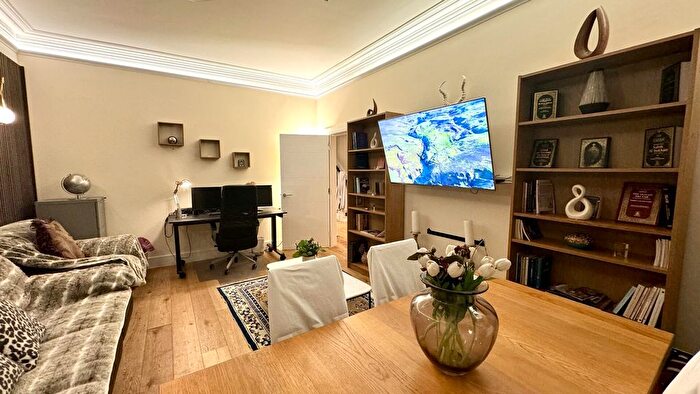 2 Bedroom Flat To Rent In Gledhow Gardens, London, SW5