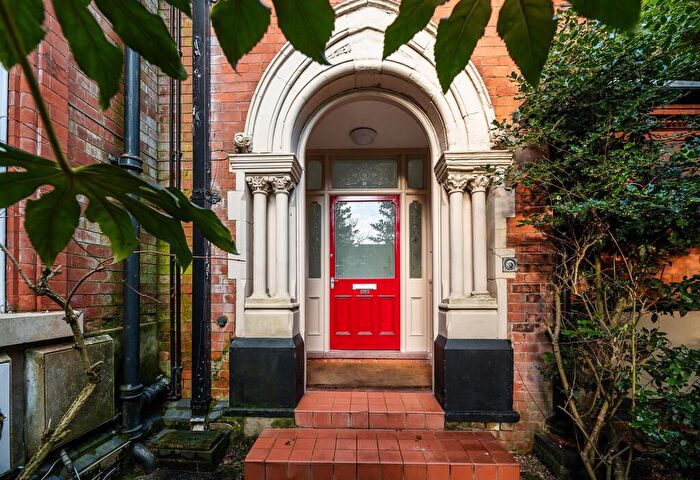 2 Bedroom Flat To Rent In Lucknow Road, Mapperley Park, Nottingham, NG3