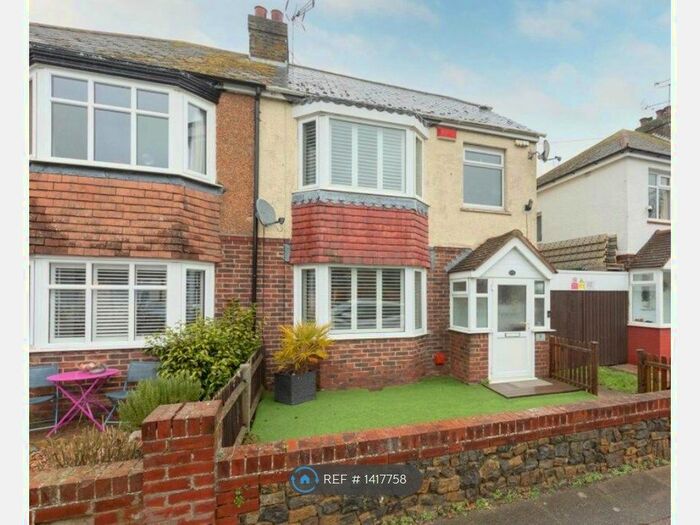 4 Bedroom Semi-Detached House To Rent In Kings Road, Birchington, CT7