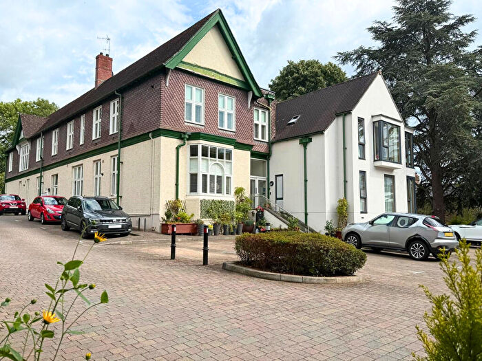 2 Bedroom Apartment For Sale In Hereford Road, Monmouth, NP25
