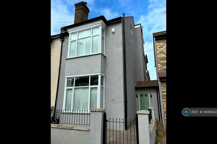 5 Bedroom Semi-Detached House To Rent In Birchanger Road, London, SE25