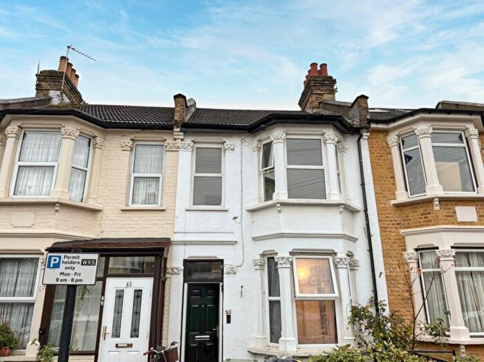 2 Bedroom Flat To Rent In Carnarvon Road, London, E10