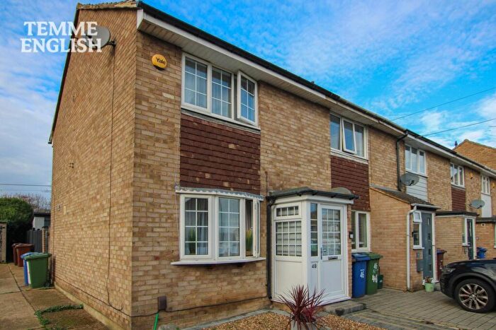 2 Bedroom End Of Terrace House For Sale In Tomkins Close, Stanford-Le-Hope, SS17