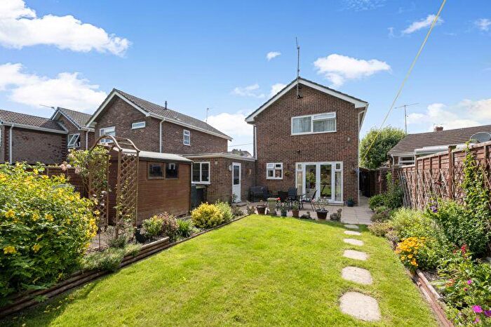 3 Bedroom Detached House For Sale In Milton Road, Milborne St Andrew, DT11