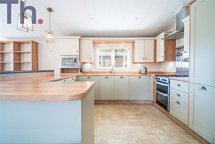 2 Bedroom Chalet For Sale In Ryde, Isle Of Wight, PO33