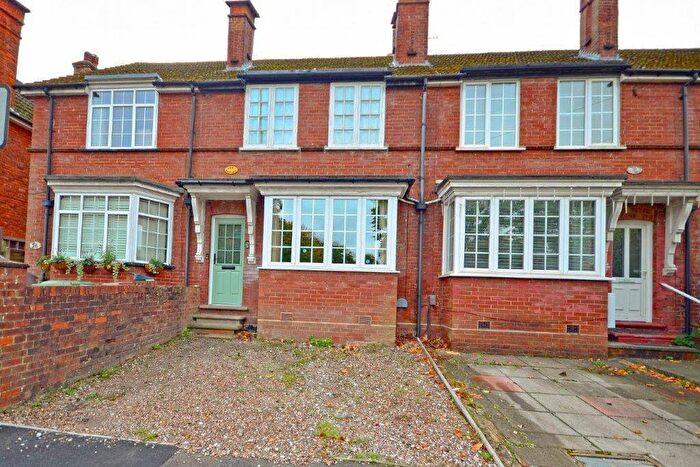 3 Bedroom Terraced House To Rent In Union Street, Farnborough, GU14