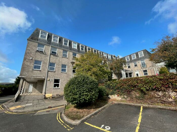 2 Bedroom Apartment To Rent In St Austell, PL25