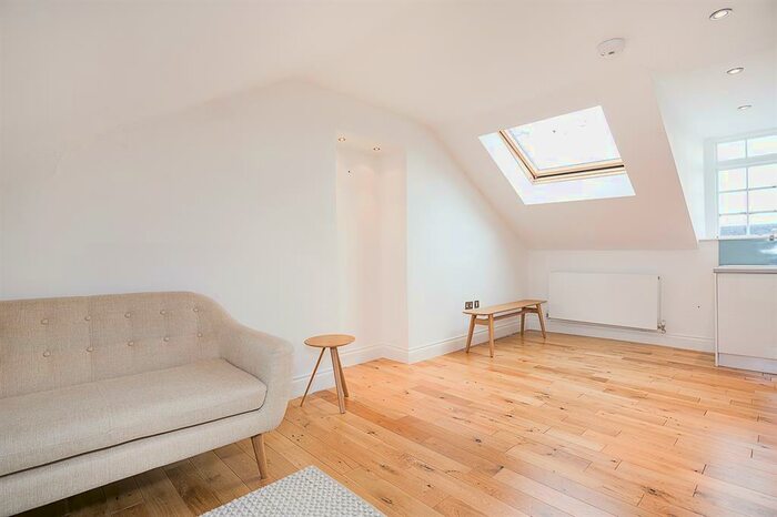 1 Bedroom Flat To Rent In Albion Road, London, N16