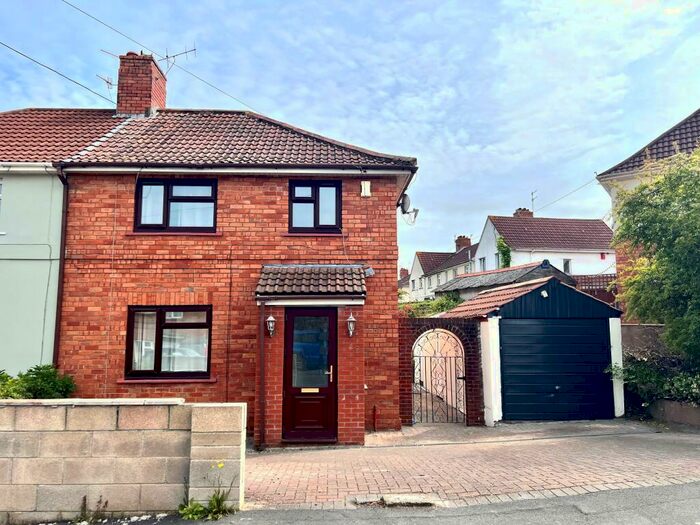 3 Bedroom House To Rent In Dawlish Road, Bristol, BS3